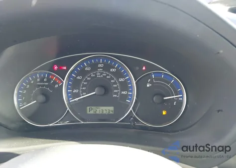 2011 Subaru Forester 2.5X Premium z USA, uszkodzony, nr VIN JF2SHADC2BH743616